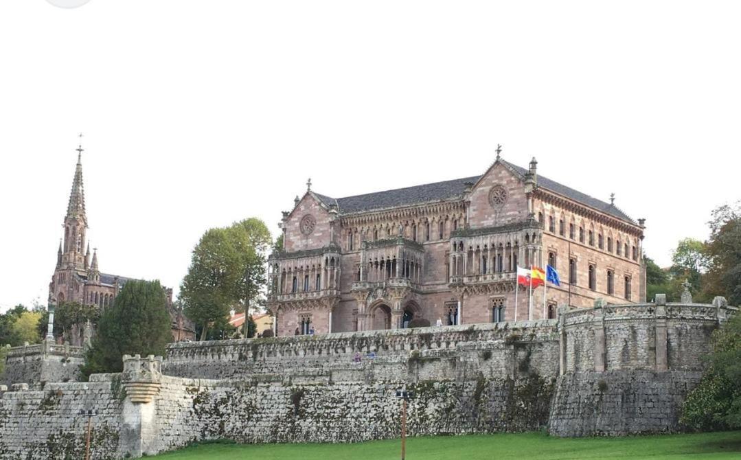 La Aldea 3 , Centro De Comillas Exterior foto
